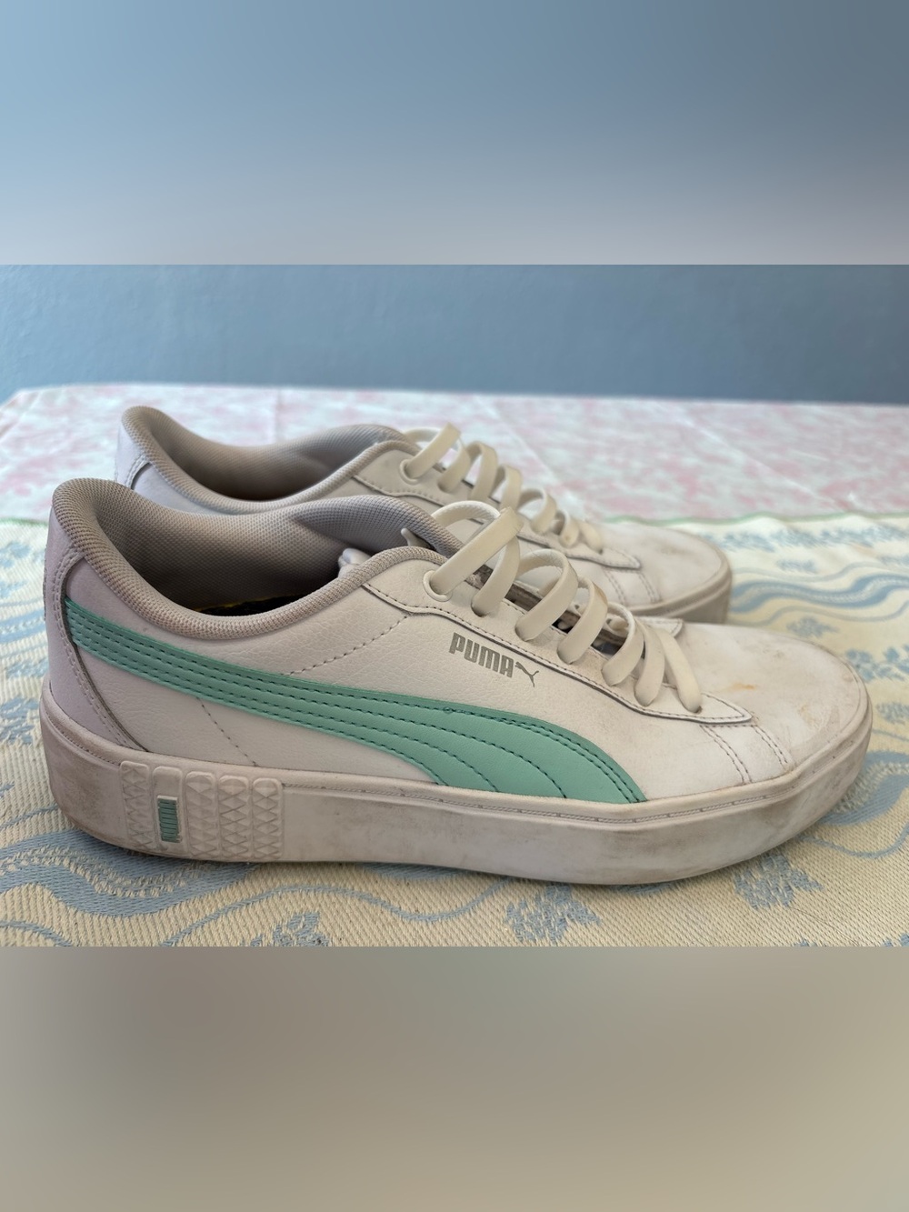 Puma Women's White Sneakers with teal Stripe